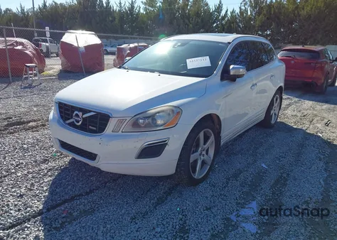 2013 Volvo Xc60 T6 из США, поврежденный, VIN YV4902DZ2D2403979